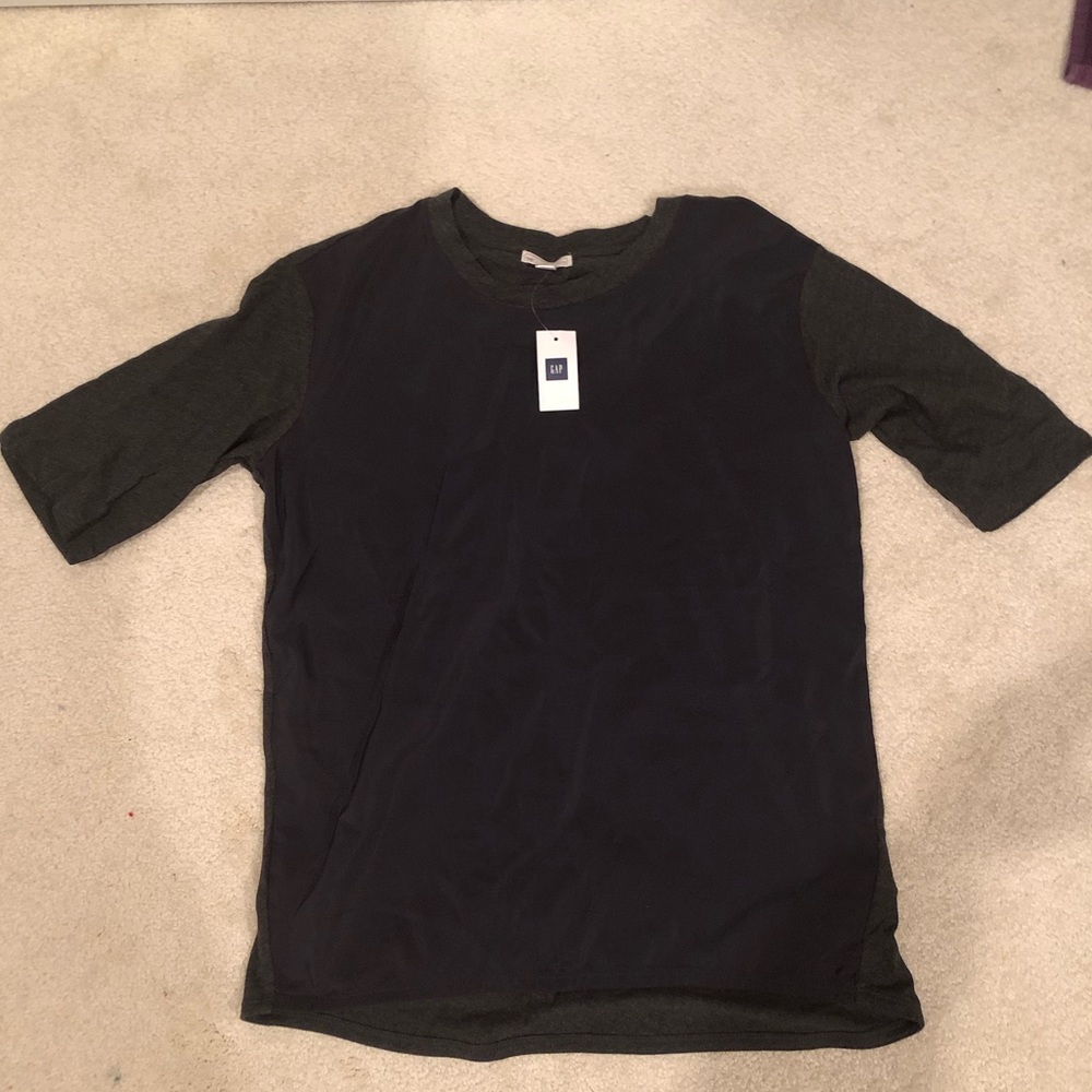 Two-toned top